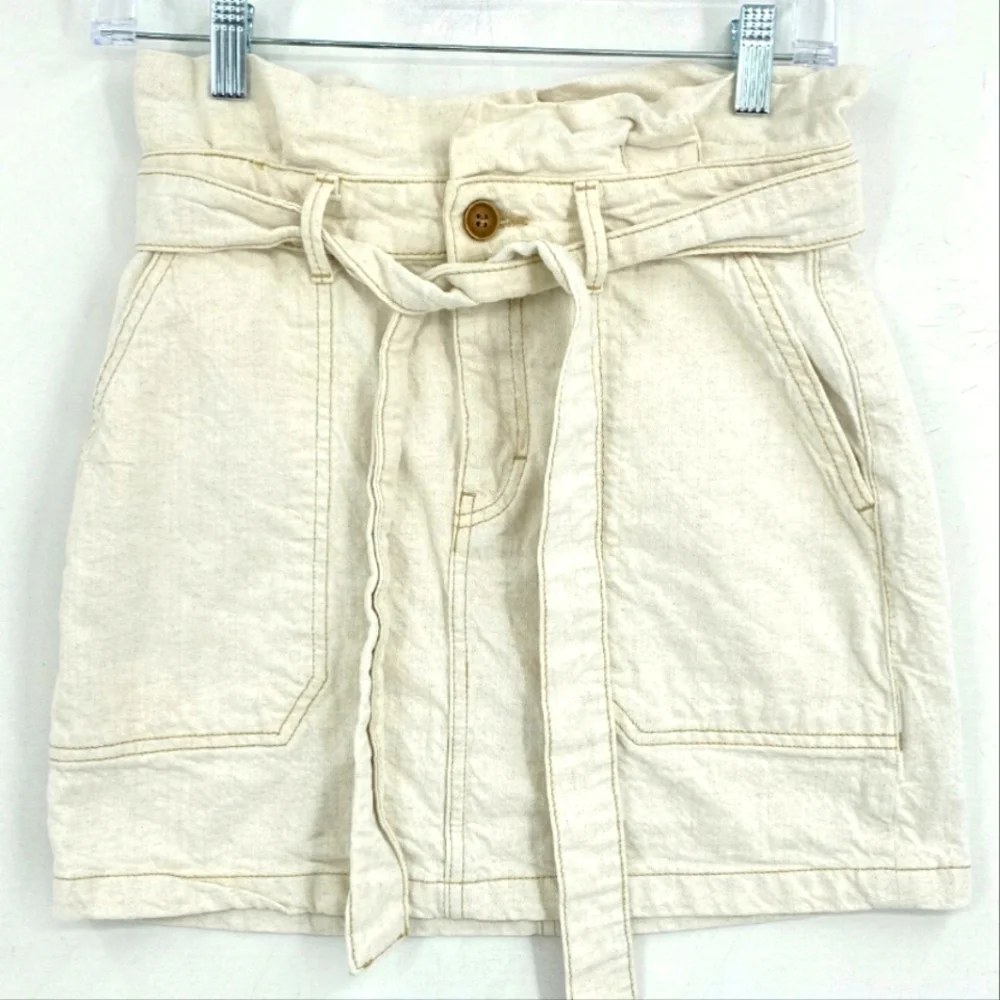 Free People Splendor in the Grass Paper Bag Waist Denim MiniSkirt Cream Sz 2 NEW - Picture 2 of 15
